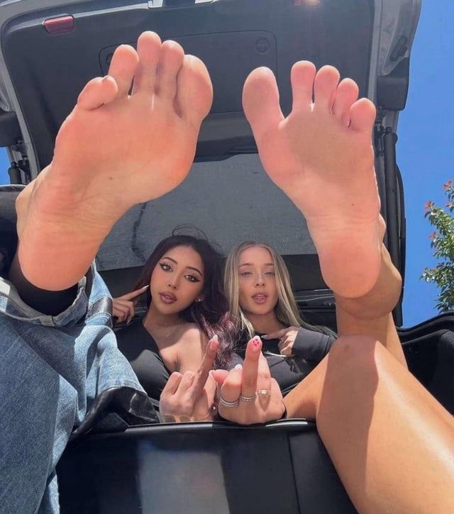 Feet 258