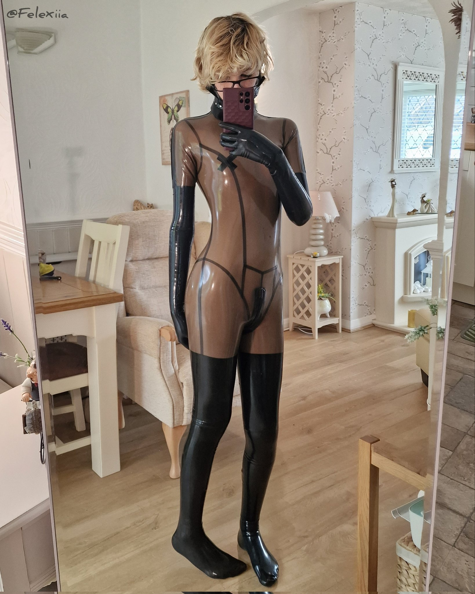 Latex 387